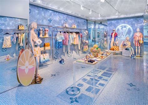 lv como|Louis Vuitton Opens Summer Pop.